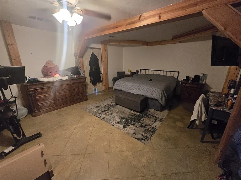 178 Emmanuel Dr — Photo 9