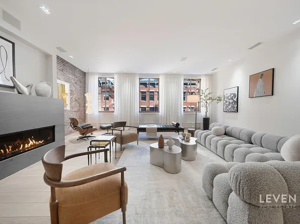 55 Warren St APT 4, New York, NY 10007