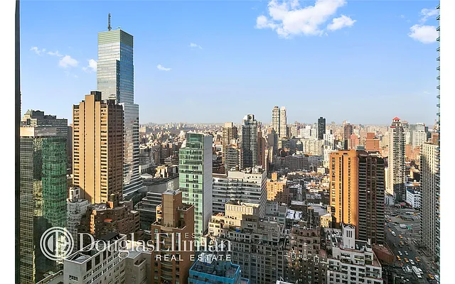 Sold by Douglas Elliman | media 21