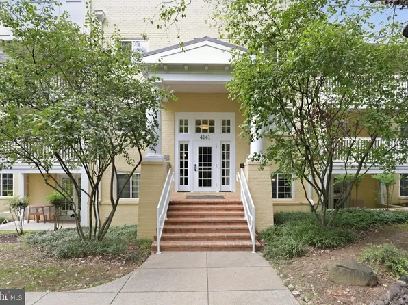 4141 S Four Mile Run Dr Unit 402, Arlington, VA 22204