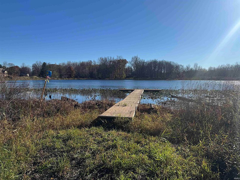 1st image of 360 Lake Trl