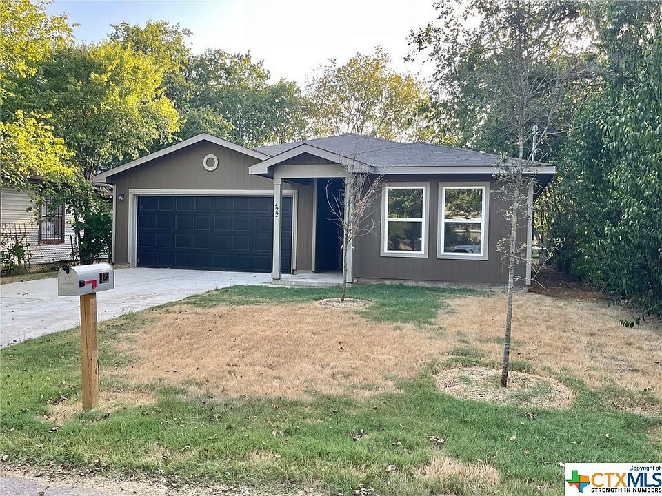 1st image of 422 Aguila St