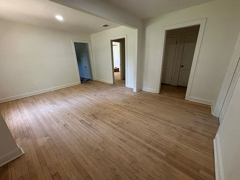 1601 Traffic St — Photo 3