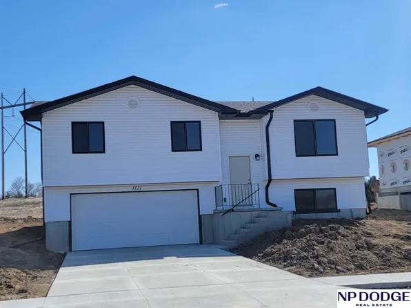 1121 Pennsylvania Ave, Lincoln, NE 68521
