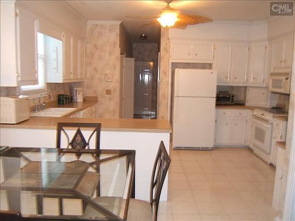 Kitchen & Breakfast Nook