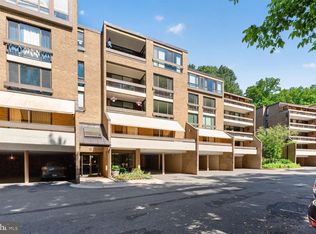 4956 Sentinel Dr #9-302, Bethesda, MD 20816