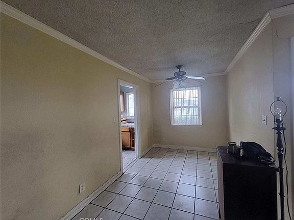 3rd image of 1458 W 110th Pl