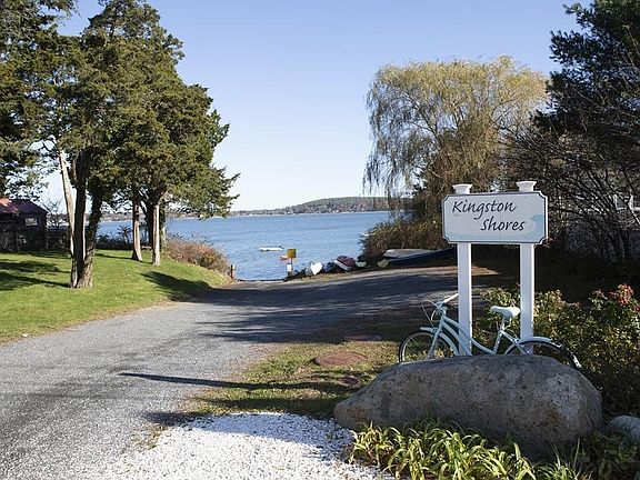 3rd image of 11 Shore Dr
