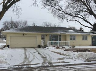 125 Airview Dr, Sergeant Bluff, IA 51054