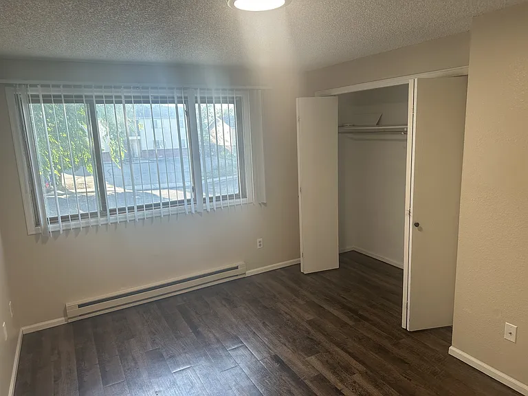 4885 Basswood Dr — Photo 17