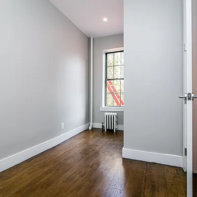 Rented by Nooklyn NYC LLC | media 21