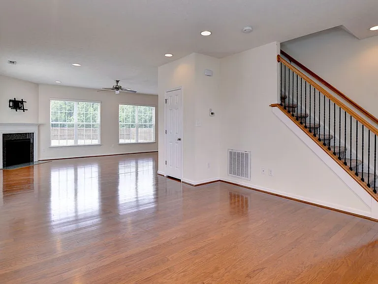 4688 Yeardley Loop — Photo 7