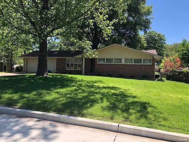 1st image of 1717 Lyndhurst Dr