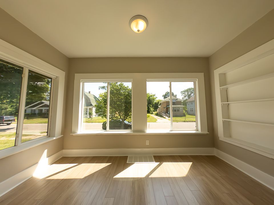 1st image of 846 McAllister Ave
