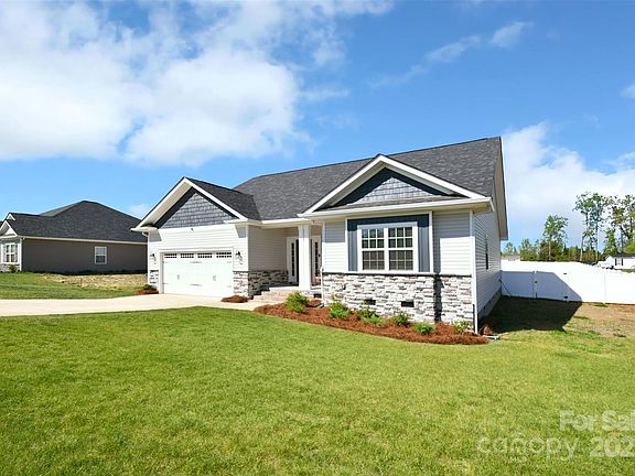 4th image of 221 Mountain Island Dr
