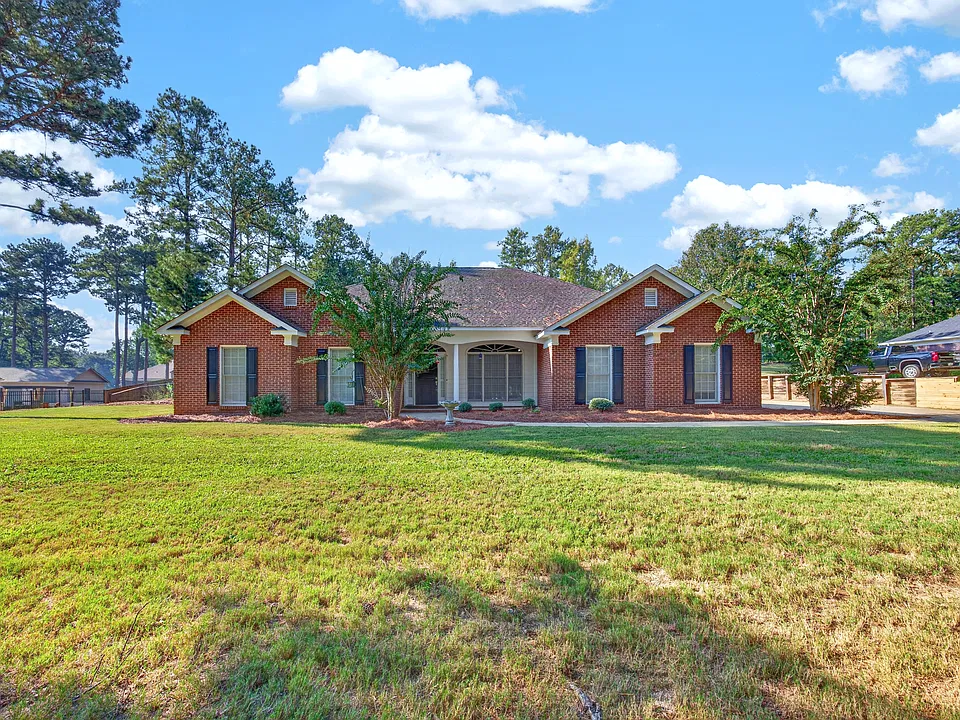 1005 Crosswinds Dr