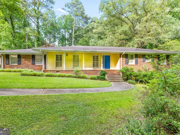 437 Forrest Ave, Fayetteville, GA 30214