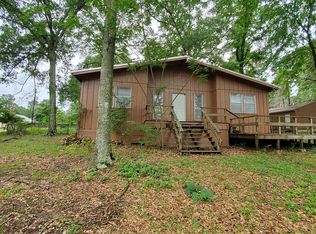 903 Commanche Rd, Montgomery, TX 77316