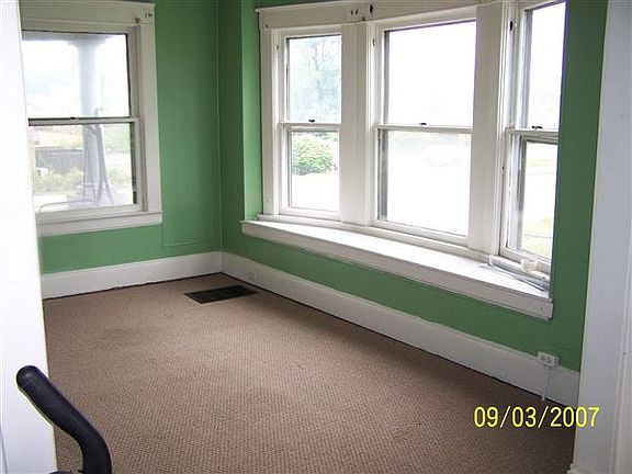 Lots of Light - Window Seat