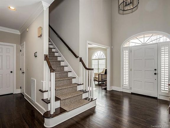 4th image of 3211 Trefoil Dr