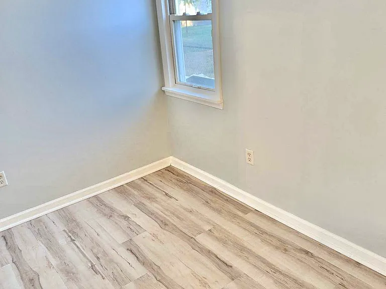 Couwlier Ave — Photo 28