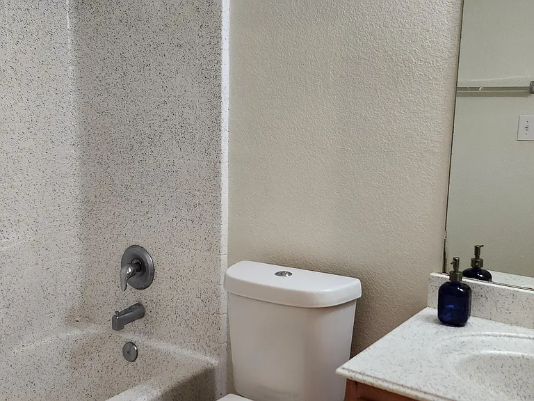 515 Creekside Dr — Photo 15