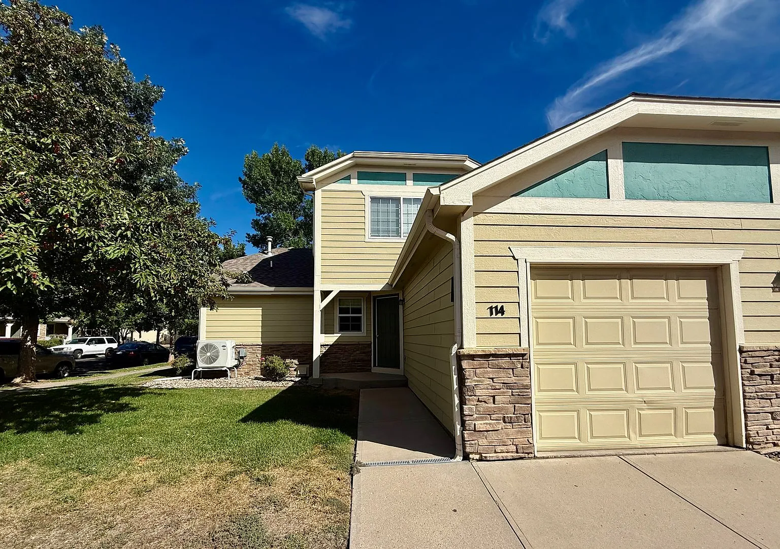 Prime Fort Collins Living: Modern 3-BR Townhome Near CSU & Trails Move-In Ready! — Photo 2