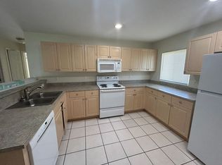 870 Rue Labeau Cir, Fort Myers, FL 33913