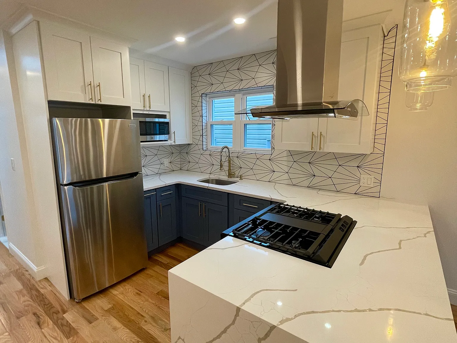 3 bed, 1200 sqft, $3,200 — Photo 4