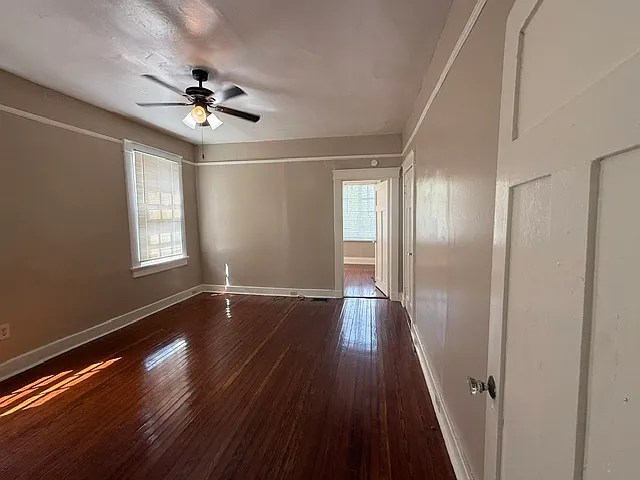 4001 Banks St — Photo 14