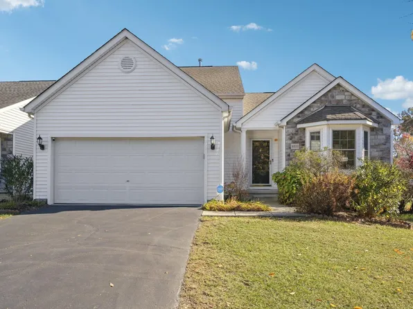 8800 Emerald Hill Dr, Lewis Center, OH 43035