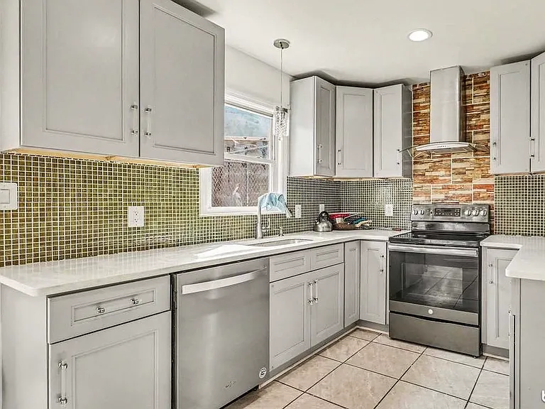 174 E Huntingdon St — Photo 9