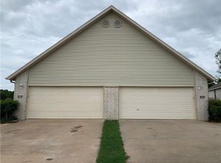 6124 W Milliken Bnd, Fayetteville, AR 72704