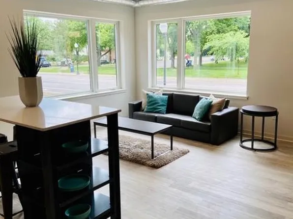 934 15th Ave SE, Minneapolis, MN 55414