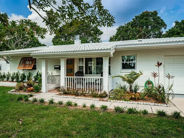 4560 Carson St NE, Saint Petersburg, FL 33703