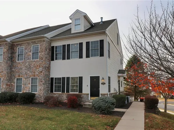 1812 Merlot Dr #D, Easton, PA 18045