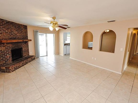 2nd image of 1660 Harbor Way