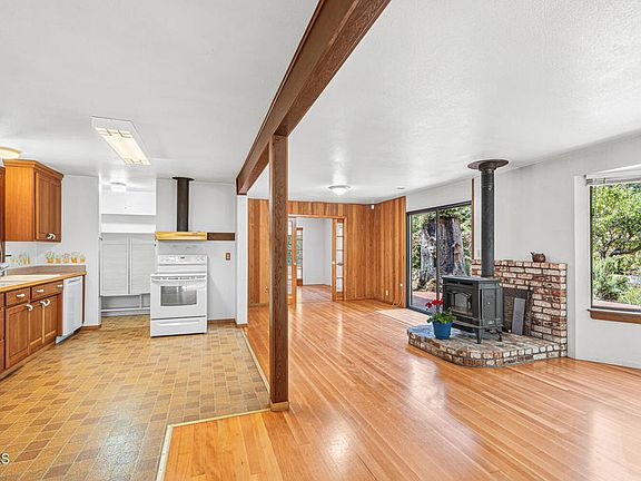 2nd image of 44660 Caspar Orchard Rd