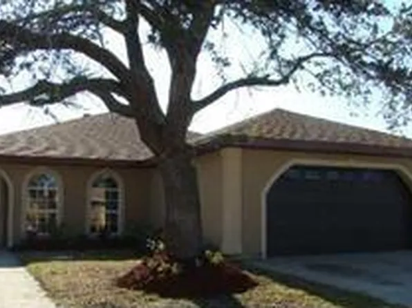 11120 Parkwood Ct N, New Orleans, LA 70128