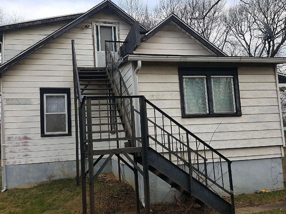 2nd image of 180 Cherry St