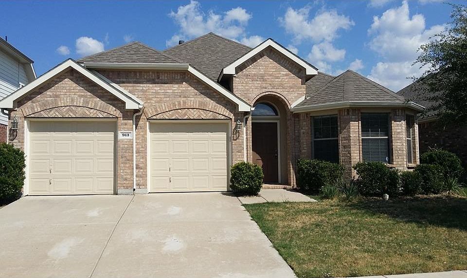 1st image of 913 Lake Worth Trl