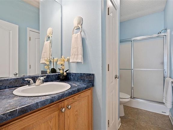 3rd image of 29636 Douglas Rd