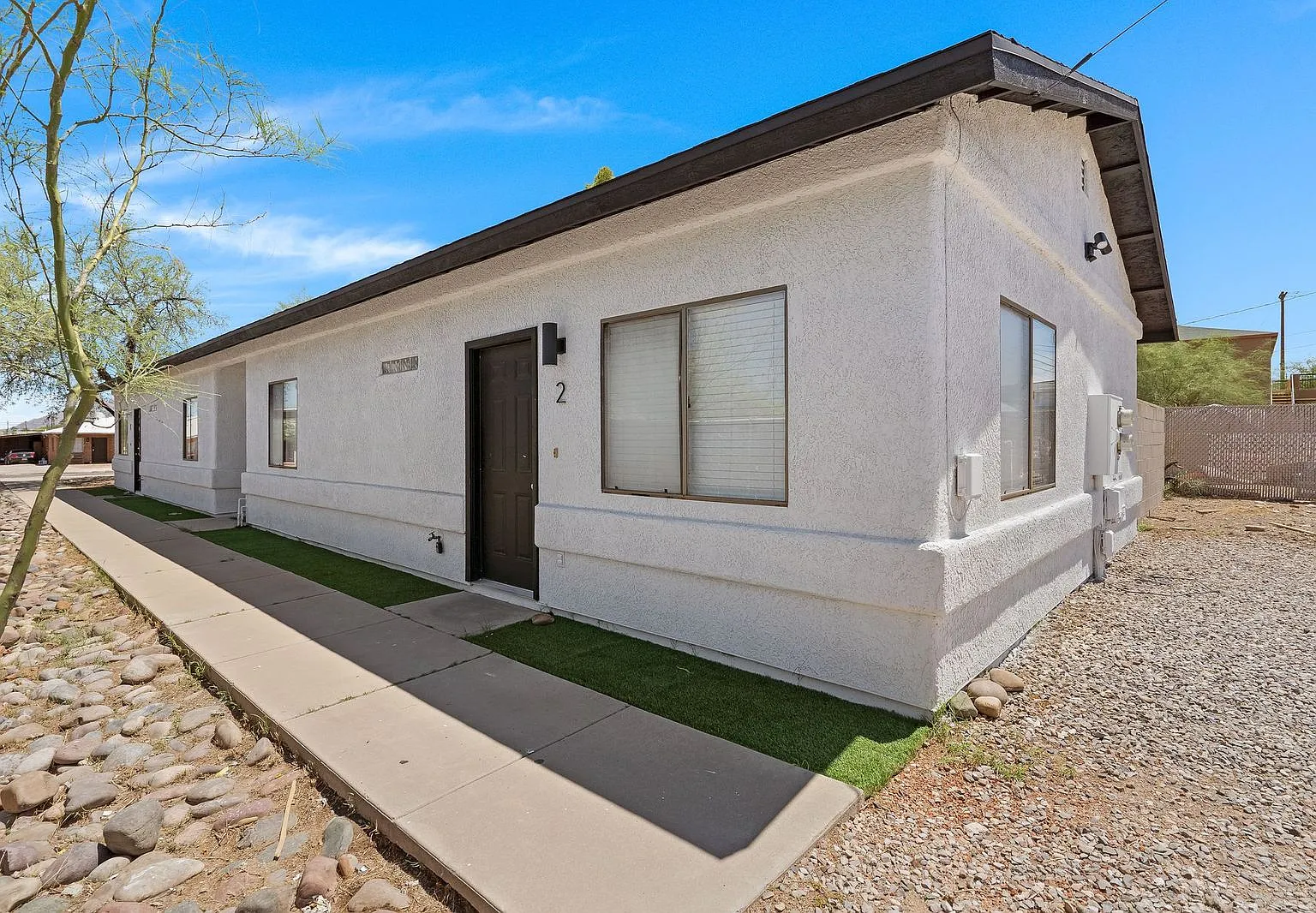 2 bed, 1003 sqft, $1,695 — Photo 1