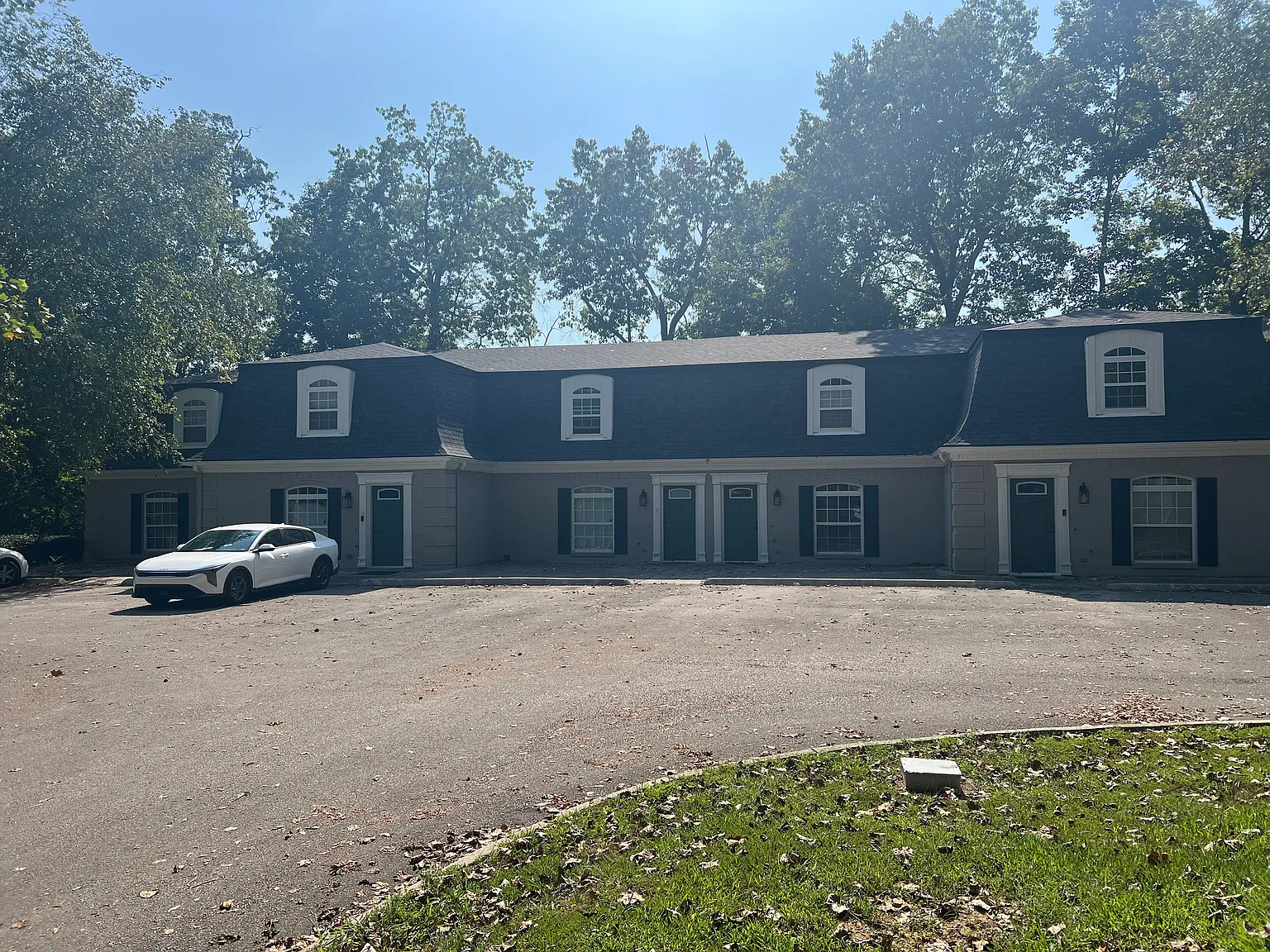 2 bed, 1.5 bath, 1140 sqft, $1,040 — Photo 2