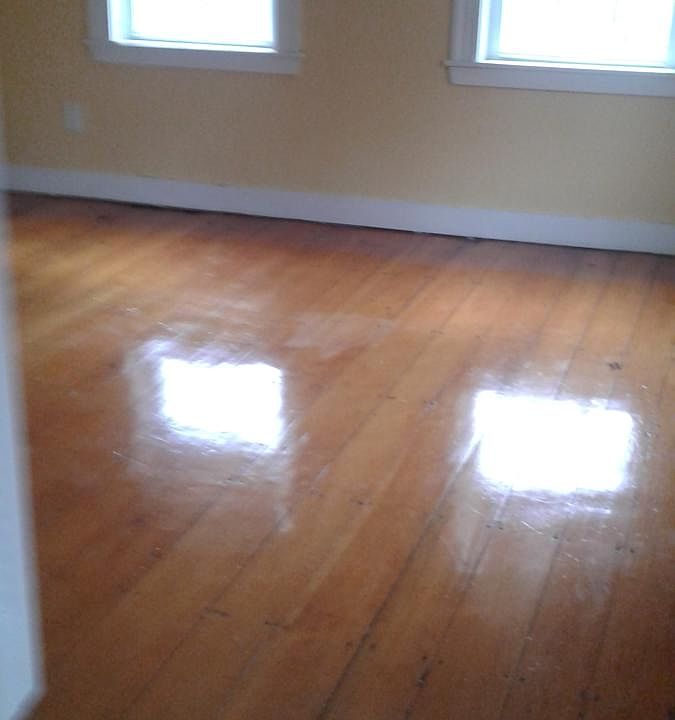GLeaming Hardwood Floors
