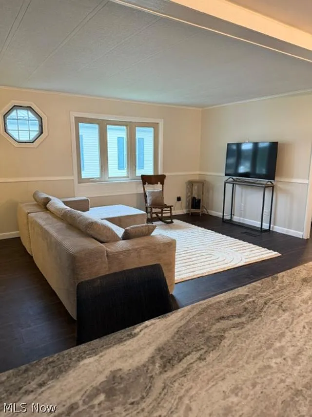 3 bed, 2.0 bath, $2,500 — Photo 4