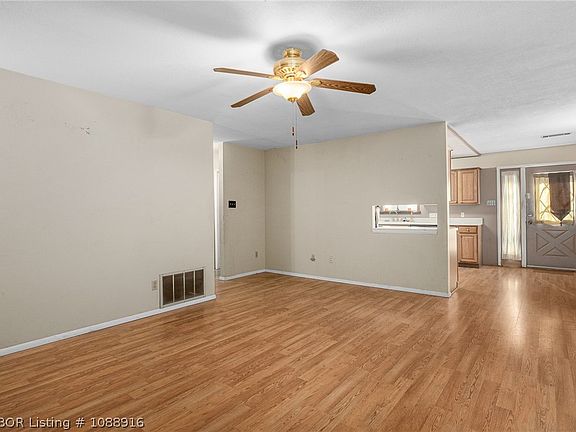 5th image of 1604 Savannah Dr
