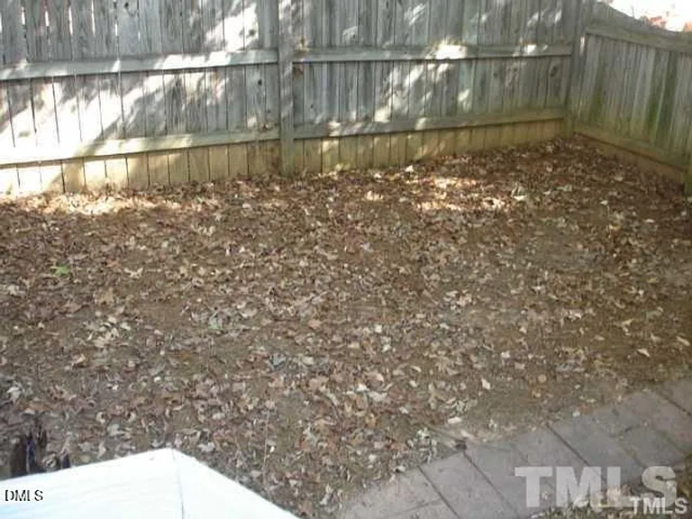 311 Wax Myrtle Ct — Photo 11