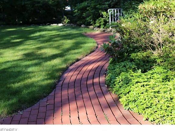 4th image of 2895 Landon Dr