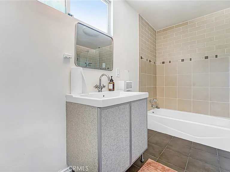 22450 Collins St — Photo 36